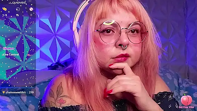 Snapshot of Satyn_doll chatting on March 22, 2026, 10:00 pm Satyn doll online show from March 22, 2026, 10:00 pm