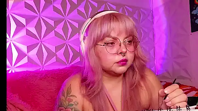 Snapshot of Satyn_doll chatting on January 18, 2026, 9:51 pm Satyn doll online show from January 18, 2026, 9:51 pm