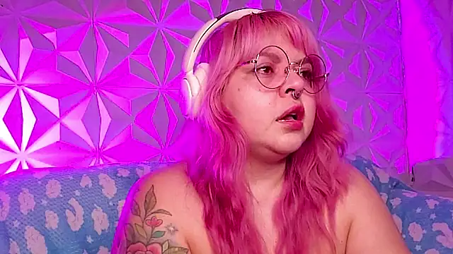 Snapshot of Satyn_doll chatting on February 28, 2026, 12:54 am Satyn doll online show from February 28, 2026, 12:54 am