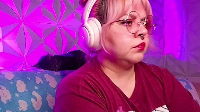 Snapshot of Satyn_doll chatting on March 6, 2026, 12:16 am Satyn doll online show from March 6, 2026, 12:16 am