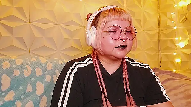 Satyn doll online show from May 13, 2026, 12:28 am