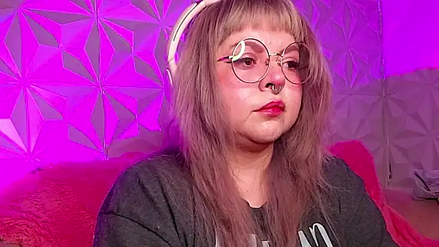 Satyn doll online show from November 15, 2025, 9:41 pm