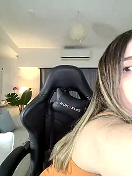 Snapshot of Ory_stev chatting on November 8, 2025, 11:19 pm Ory stev online show from November 8, 2025, 11:19 pm