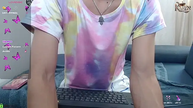 karen sofia  online show from September 29, 2025, 8:25 pm