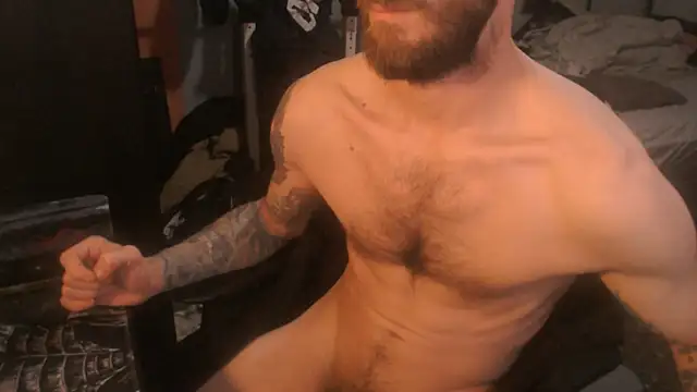 SexxxyLouis online show from May 3, 2026, 8:19 am