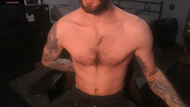 Snapshot of SexxxyLouis chatting on November 29, 2025, 8:42 pm SexxxyLouis online show from November 29, 2025, 8:42 pm