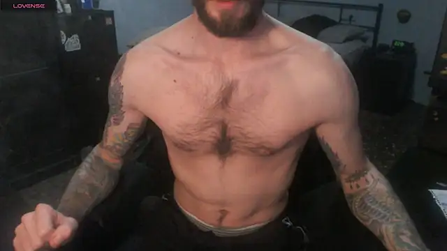 Snapshot of SexxxyLouis chatting on December 1, 2025, 5:58 pm SexxxyLouis online show from December 1, 2025, 5:58 pm