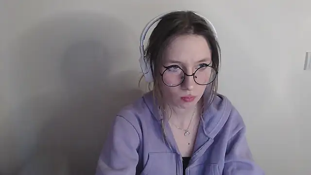 Snapshot of _Hanna_Moon_ chatting on April 13, 2026, 11:47 am Hanna Moon online show from April 13, 2026, 11:47 am