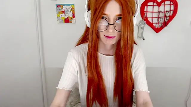  Hanna Moon  online show from July 5, 2026, 12:45 pm