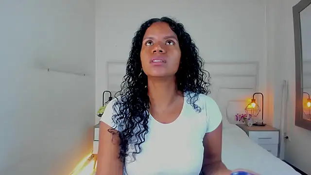 Snapshot of Ellie_Alves chatting on February 10, 2025, 1:22 pm Ellie Alves online show from February 10, 2025, 1:22 pm