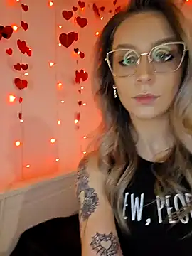 Snapshot of LilyOrion chatting on February 18, 2025, 6:15 pm LilyOrion online show from February 18, 2025, 6:15 pm