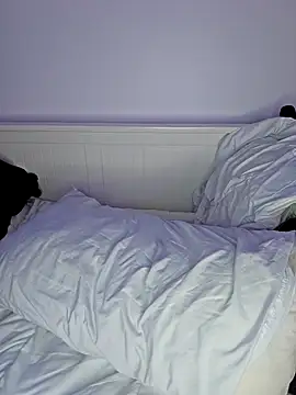 Snapshot of LilyOrion chatting on January 7, 2025, 10:08 pm LilyOrion online show from January 7, 2025, 10:08 pm