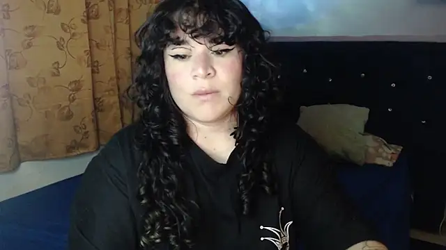 ANGELIQUE KLANE online show from December 3, 2025, 2:27 pm