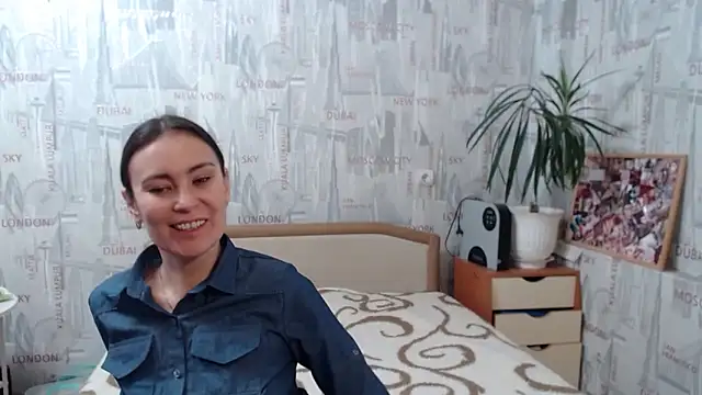 GinaQSoul online show from October 5, 2025, 10:39 am