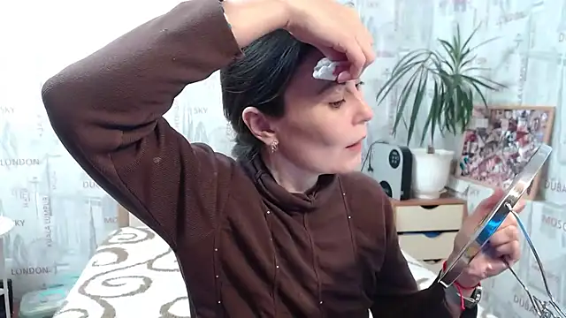 GinaQSoul online show from October 4, 2025, 10:28 am