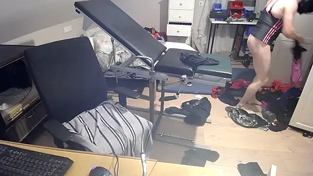 Snapshot of Kinkidani86 chatting on October 29, 2025, 7:02 pm Kinkidani86 online show from October 29, 2025, 7:02 pm