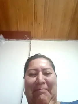 Brenda Berck  online show from April 26, 2026, 12:57 pm