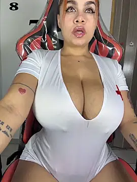 miapichxs online show from March 22, 2026, 4:27 am