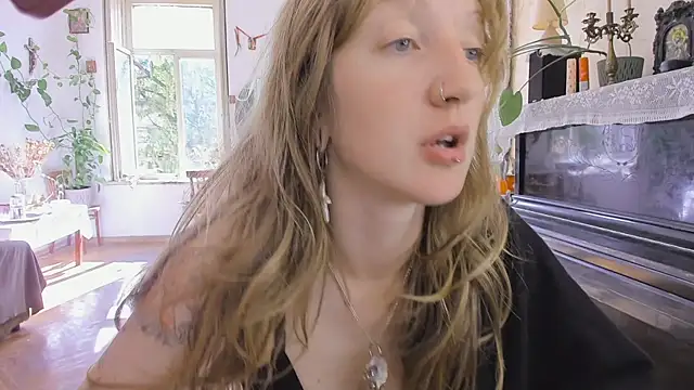 Snapshot of Miranda2_0 chatting on September 20, 2025, 6:40 am Miranda2 0 online show from September 20, 2025, 6:40 am