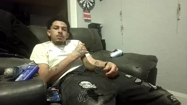 Snapshot of bigdickjojo69 chatting on February 21, 2026, 5:09 am bigdickjojo69 online show from February 21, 2026, 5:09 am