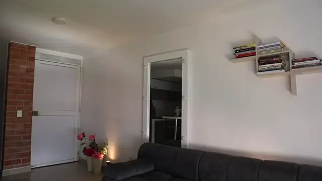  Vahos  online show from November 7, 2025, 5:50 pm