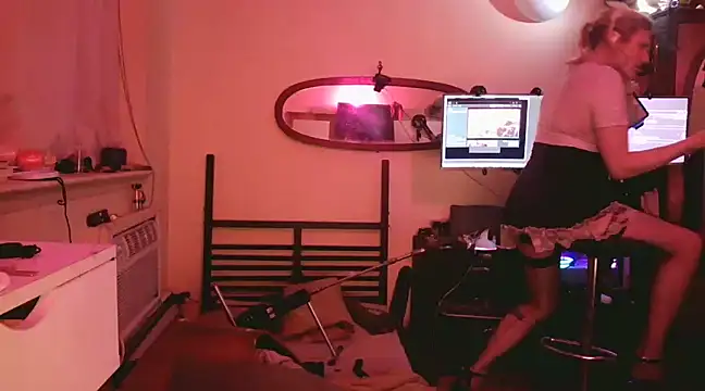 Snapshot of Mikela_Alexa chatting on January 14, 2025, 3:32 am Mikela Alexa online show from January 14, 2025, 3:32 am