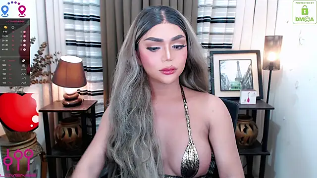 Fantacyoflove online show from December 19, 2025, 7:38 pm