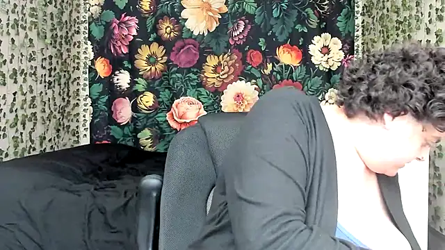 Exotic-Melons online show from October 28, 2025, 6:51 pm