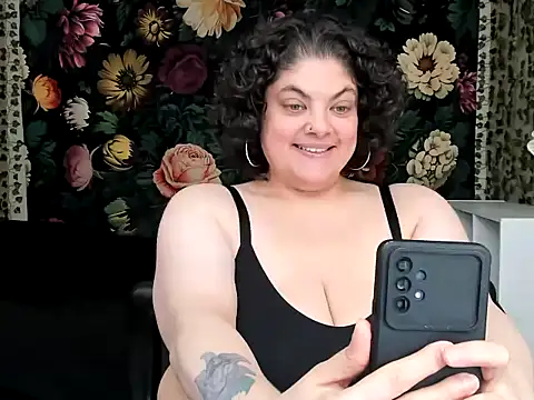 Exotic-Melons online show from May 14, 2026, 6:49 pm