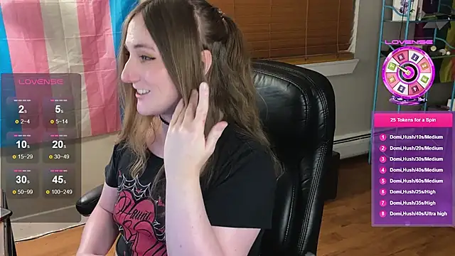 Snapshot of luluvaladon chatting on November 23, 2025, 5:17 am luluvaladon online show from November 23, 2025, 5:17 am