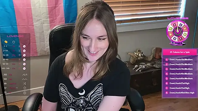 Snapshot of luluvaladon chatting on March 18, 2025, 9:21 pm luluvaladon online show from March 18, 2025, 9:21 pm