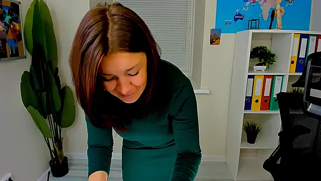 AnaMills online show from September 30, 2025, 3:07 pm