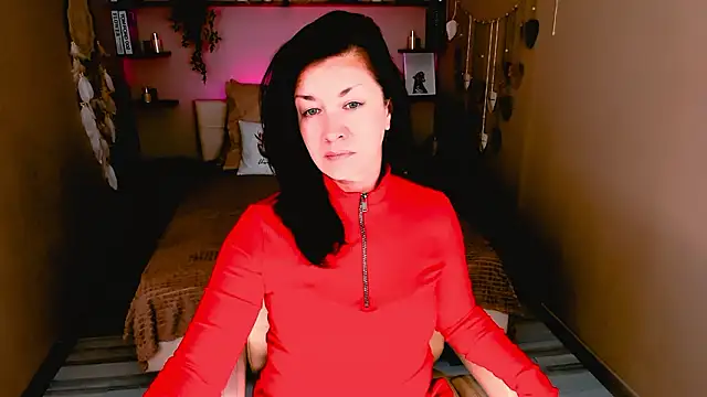 Snapshot of AnaMills chatting on February 7, 2026, 10:34 am AnaMills online show from February 7, 2026, 10:34 am