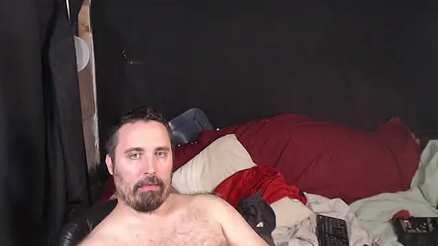 Metalstud online show from October 19, 2025, 4:15 am