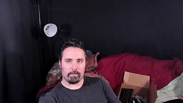 Metalstud online show from November 25, 2025, 3:29 am