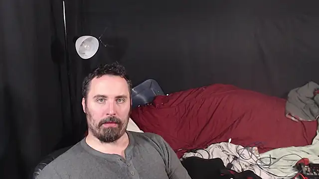 Metalstud online show from October 25, 2025, 3:17 am