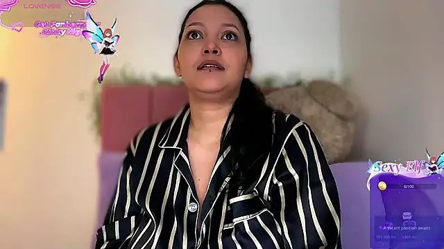 Snapshot of MarcellaGriffin chatting on March 8, 2026, 5:27 pm MarcellaGriffin online show from March 8, 2026, 5:27 pm