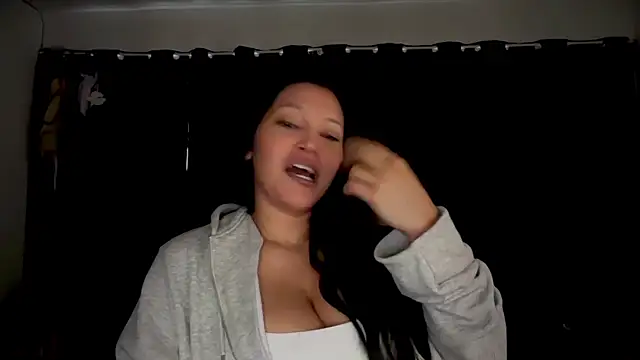 MarcellaGriffin online show from October 20, 2025, 9:37 pm