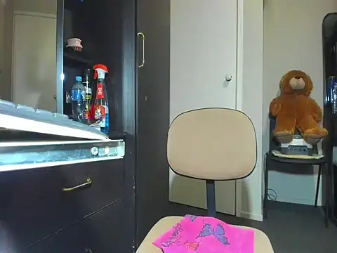 Snapshot of Angelchezcka chatting on February 15, 2026, 11:53 am Angelchezcka online show from February 15, 2026, 11:53 am