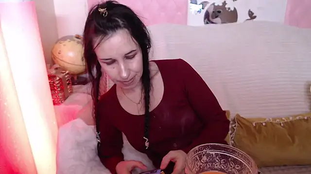 Snapshot of -carla- chatting on February 26, 2026, 6:35 am -carla- online show from February 26, 2026, 6:35 am