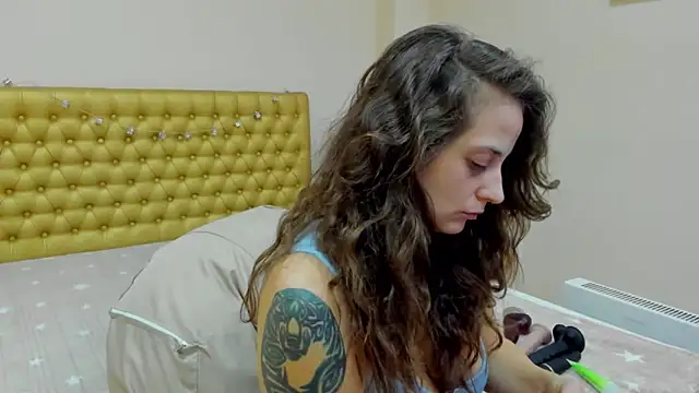 AlmaFancy online show from February 22, 2025, 8:50 am