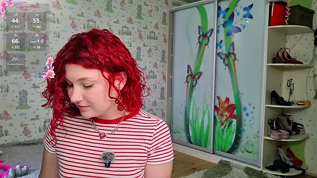 Snapshot of SmokyRose chatting on June 26, 2026, 9:15 am SmokyRose online show from June 26, 2026, 9:15 am