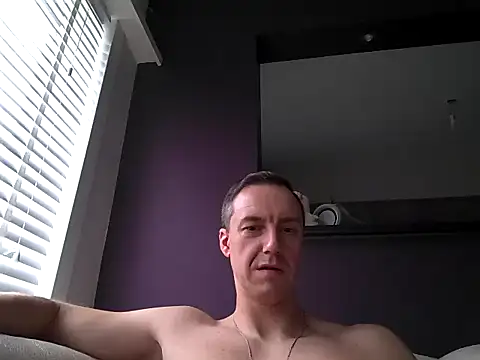 ploki2180 online show from February 9, 2025, 3:01 pm