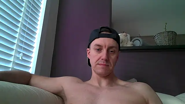 ploki2180 online show from March 2, 2025, 3:30 pm