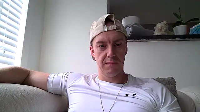 ploki2180 online show from October 19, 2025, 8:50 am