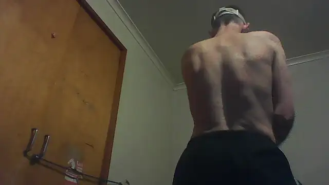 Snapshot of TooFknHorny1 chatting on October 3, 2025, 2:04 am TooFknHorny1 online show from October 3, 2025, 2:04 am