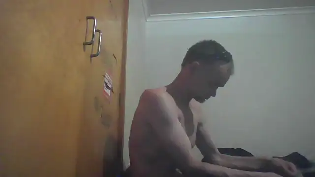 Snapshot of TooFknHorny1 chatting on December 31, 2024, 8:15 am TooFknHorny1 online show from December 31, 2024, 8:15 am