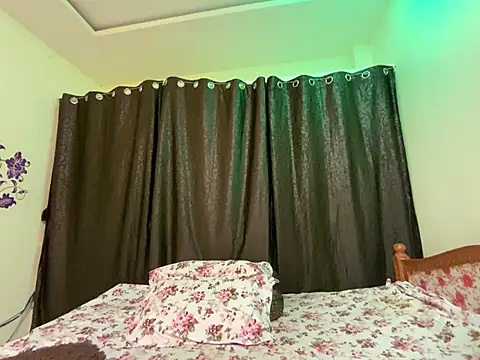 Snapshot of Love_4Sex chatting on February 15, 2025, 4:36 am Love 4Sex online show from February 15, 2025, 4:36 am