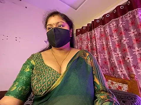 Love 4Sex online show from May 18, 2026, 1:28 am