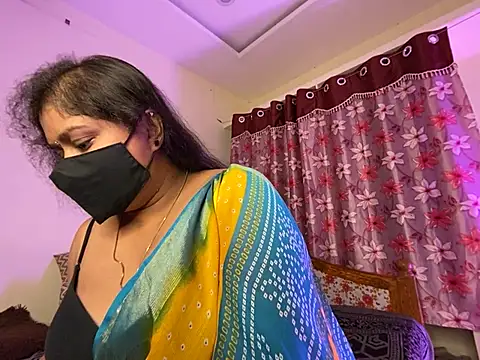 Love 4Sex online show from May 26, 2026, 5:05 am